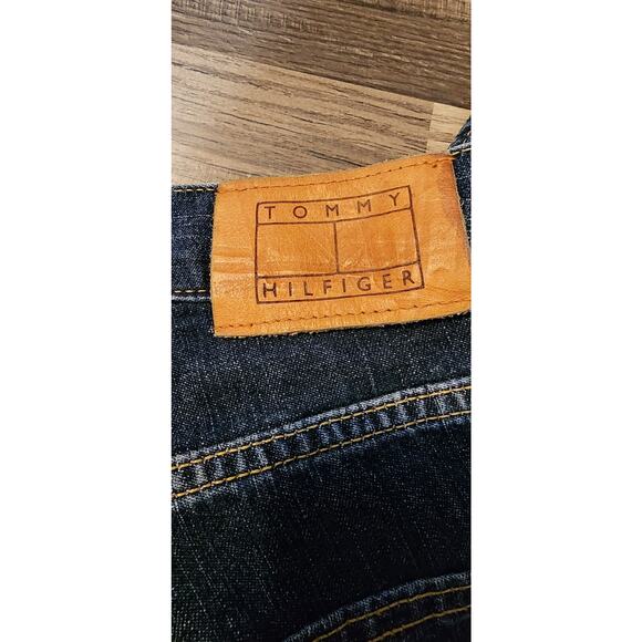 Vintage Tommy Hilfiger W32 Men's Straight Leg Jeans - Dark Wash. 1170 - Picture 8 of 9